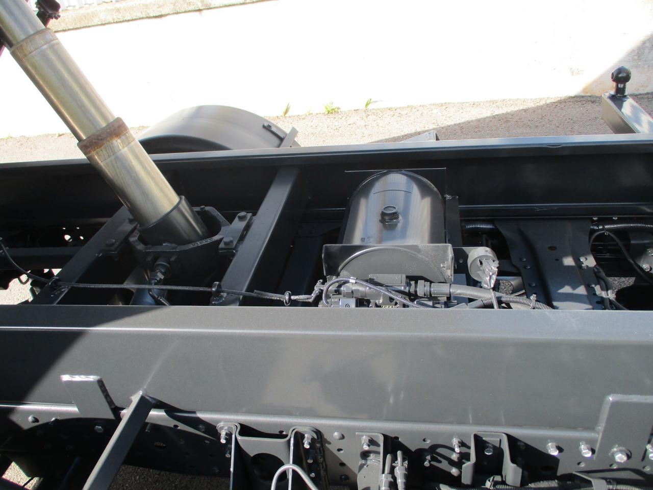 Mitsubishi Canter CANTER FUSO 3000 130CV E6 RIBALTABILE TRI 29/12/16