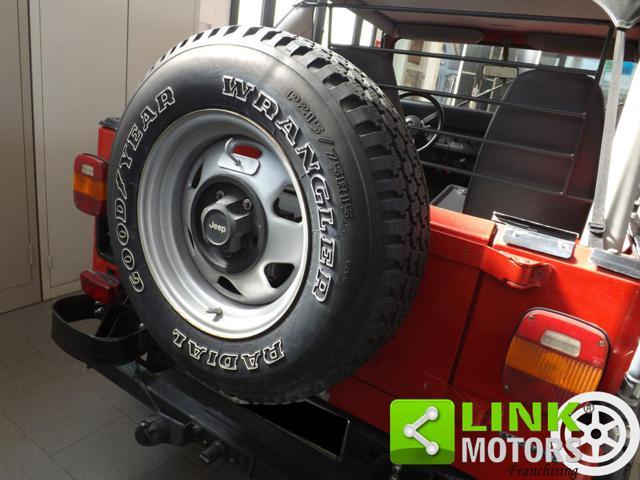 JEEP Wrangler 2.5 Laredo in ordine di carrozzeria e meccanica