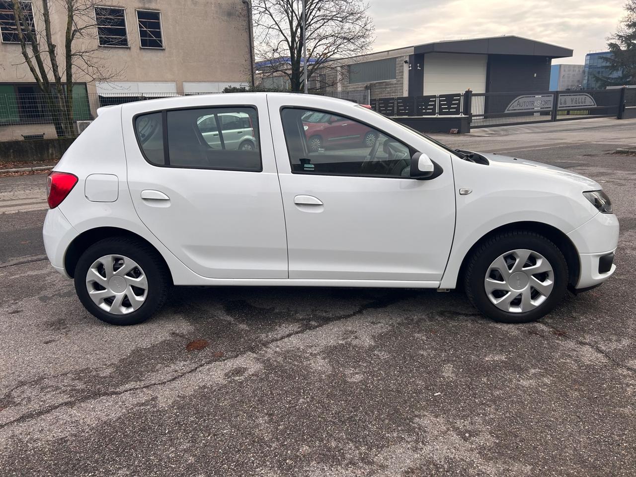Dacia Sandero 1500 dci 75 cv neopatentati