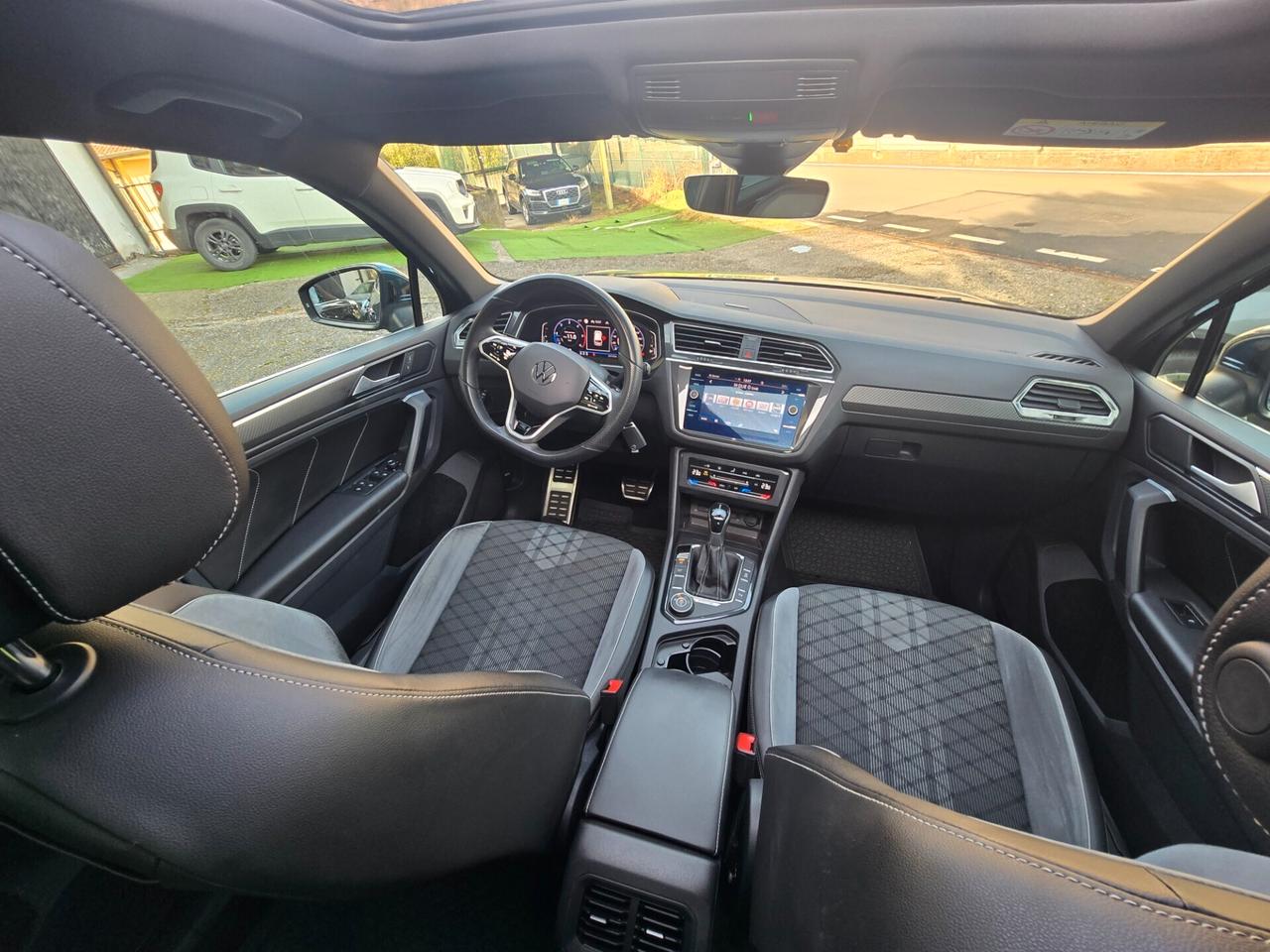 Vw Tiguan 2.0 TDI 200CV 4x4 R.line tetto apribile-2021