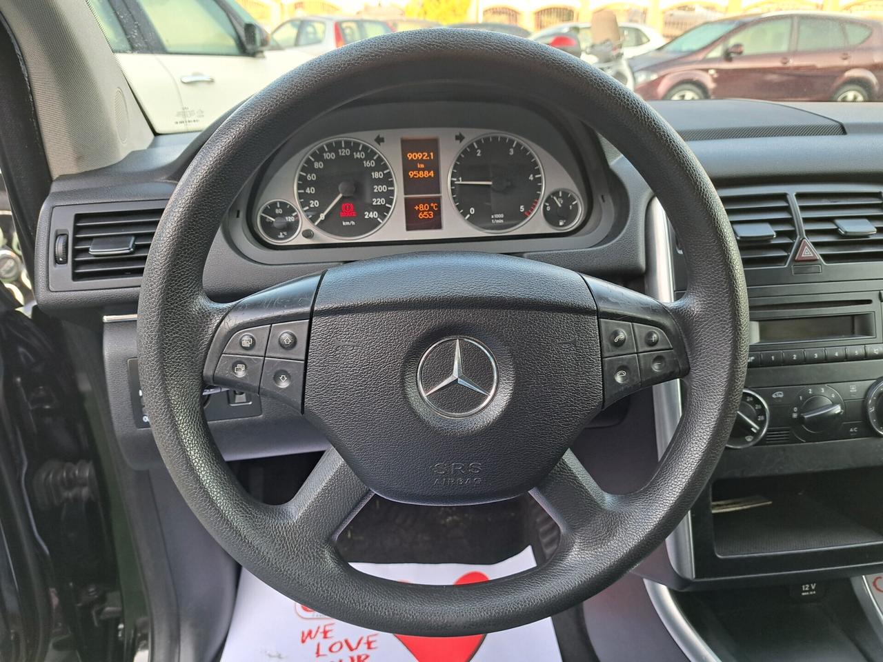 Mercedes-benz B 180 CDI Premium / UNICO PROPRIETARIO SOLO 90.000 KM
