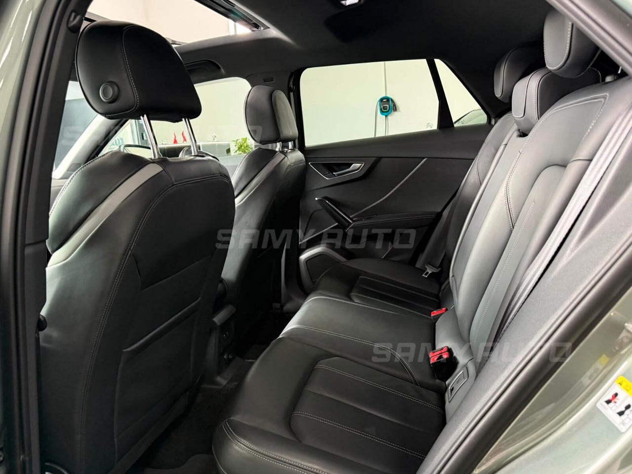 Audi Q2 SQ2 TFSI quattro S tronic sport attitude