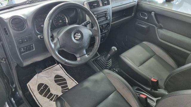 SUZUKI Jimny 1.3i 4WD