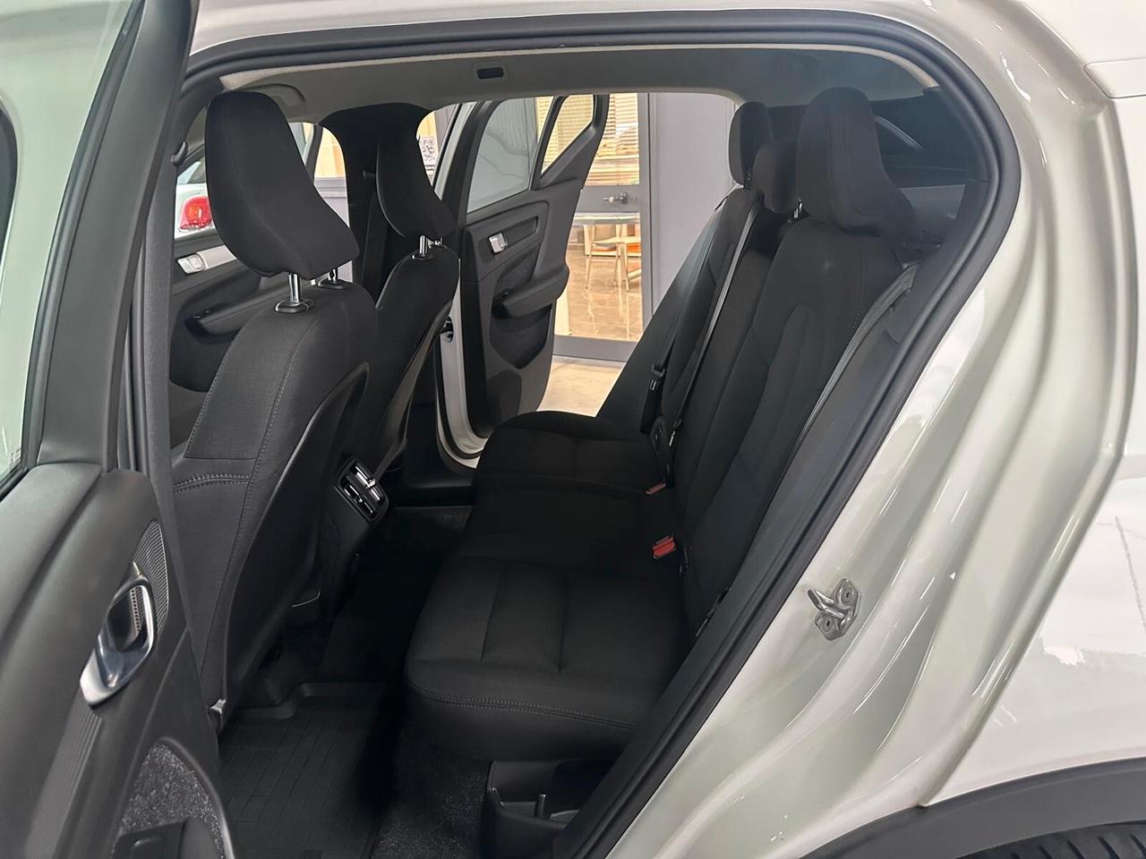 VOLVO XC40 2.0 150CV 06/2020