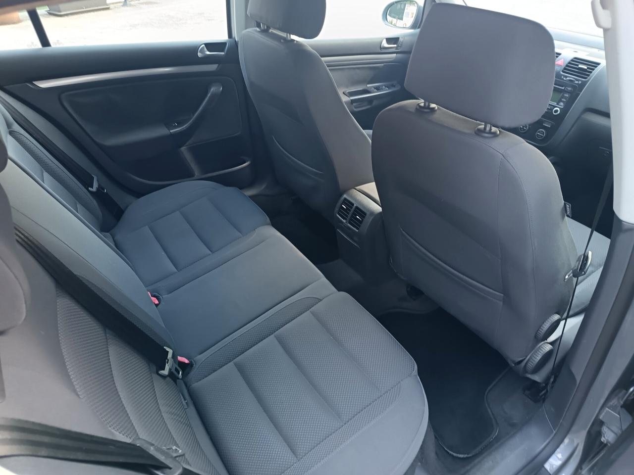 Volkswagen Golf Benz anno 2006 ok neo patente z
