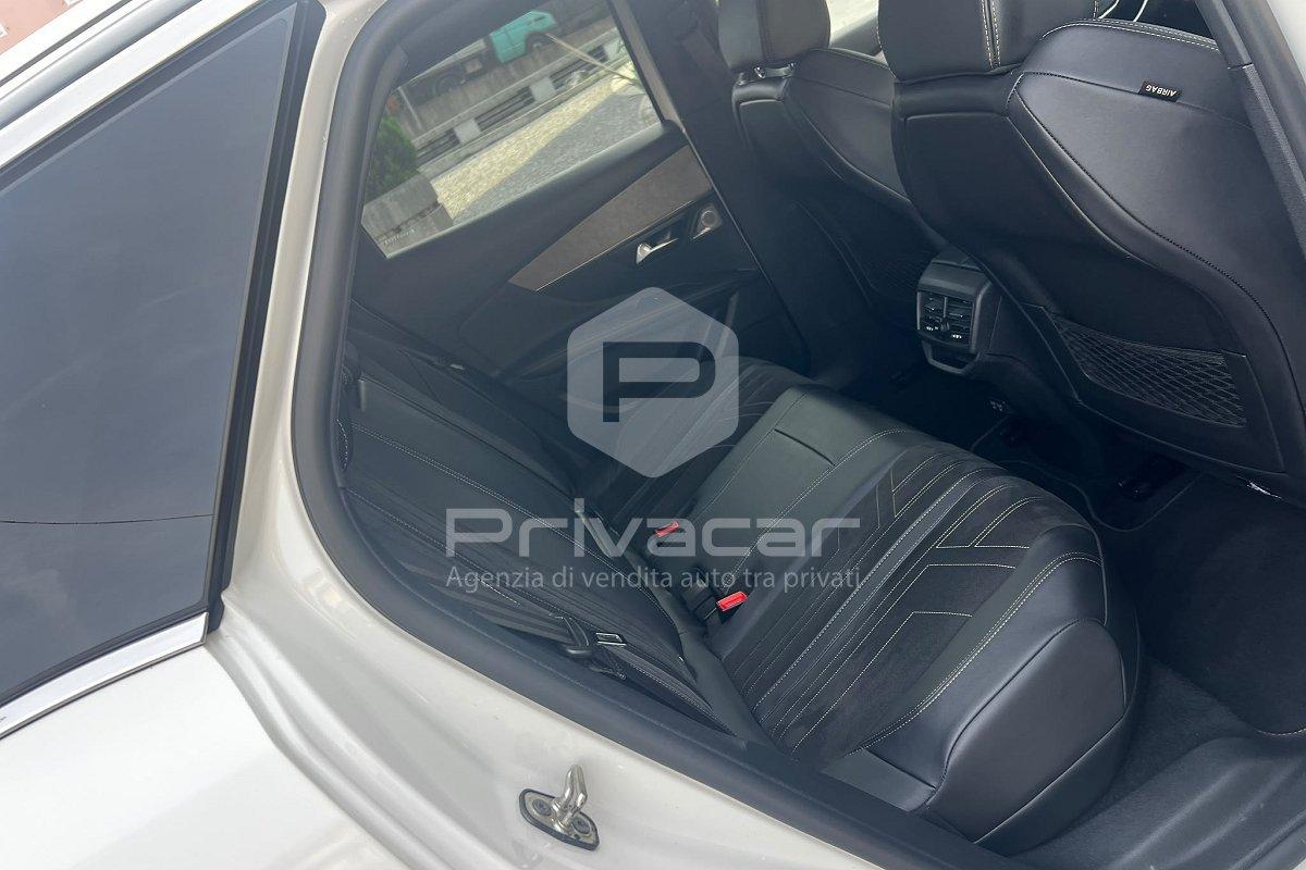 PEUGEOT 3008 Hybrid 225 e-EAT8 Allure Pack