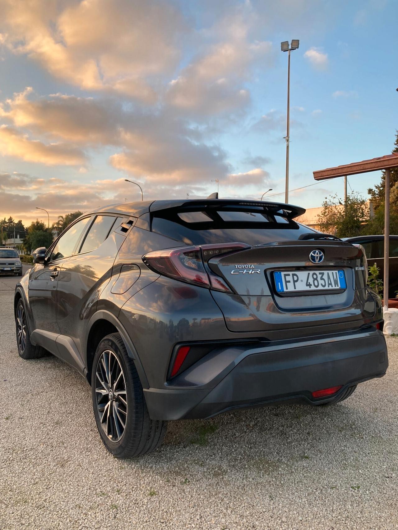 Toyota C-HR 1.8 Hybrid E-CVT Style