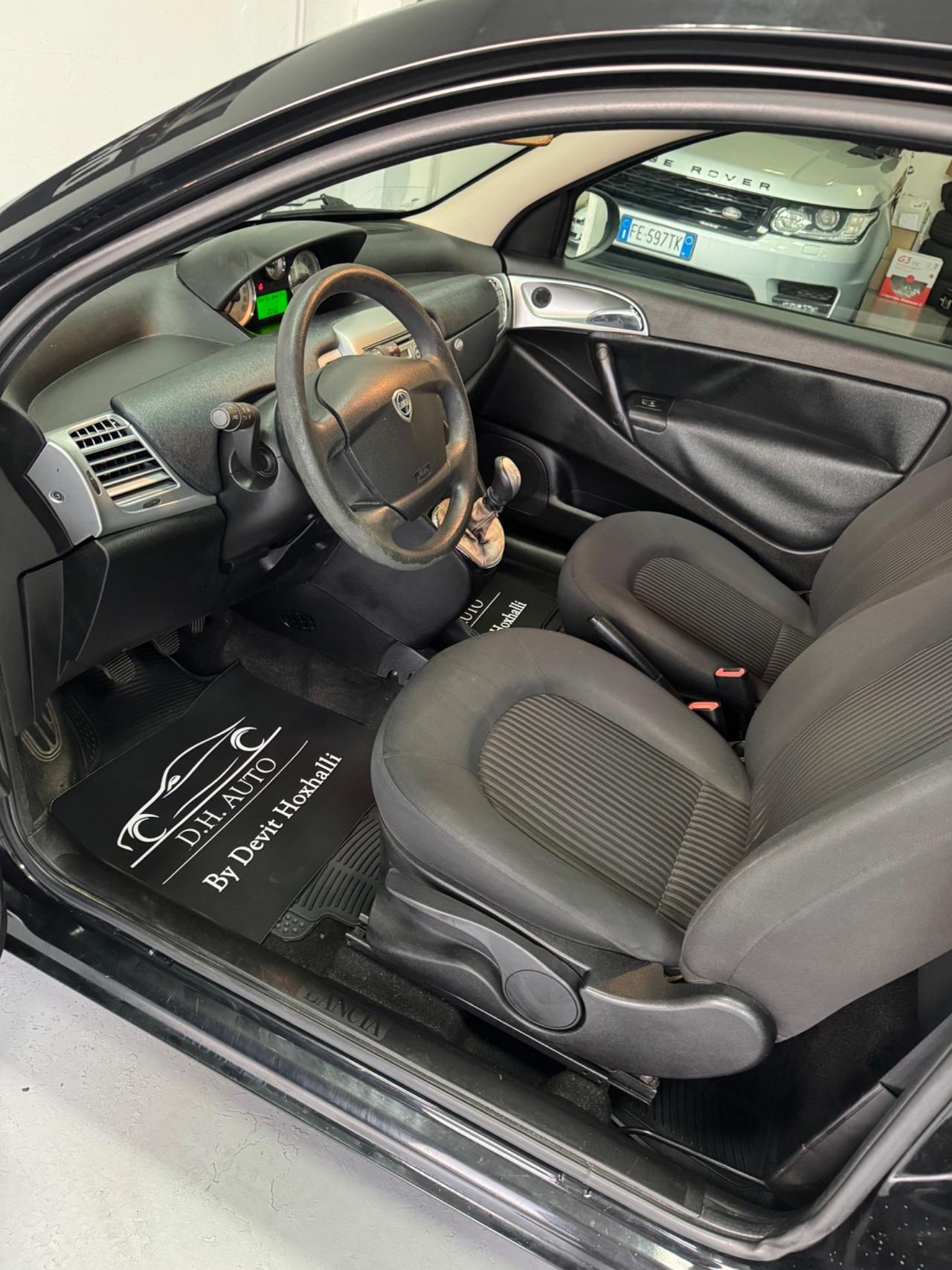 Lancia Ypsilon 1.2 69 CV 5 porte S&S Platinum