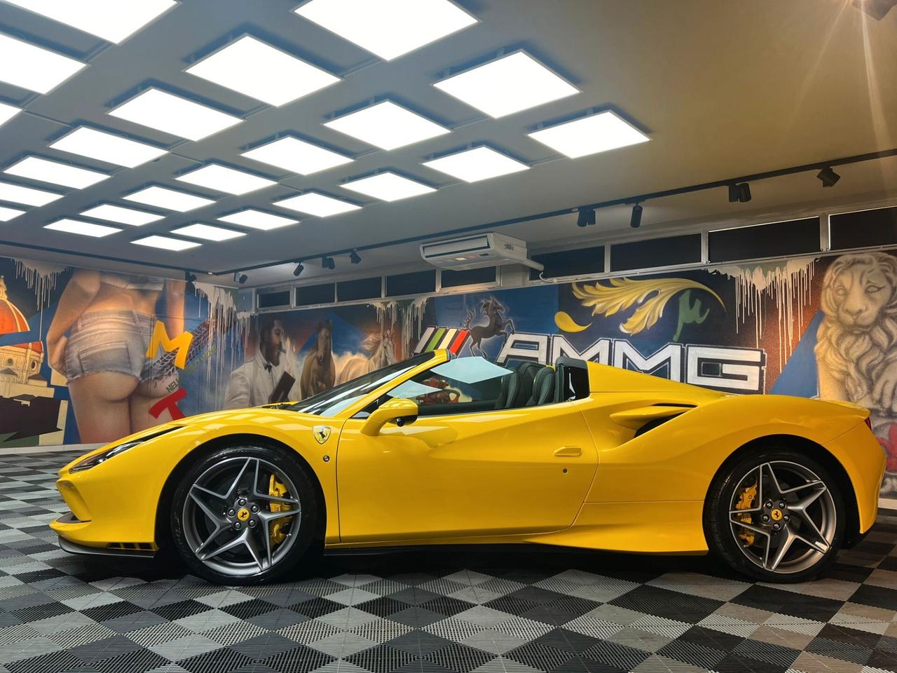 Ferrari F8 Spider 3.9 (640)