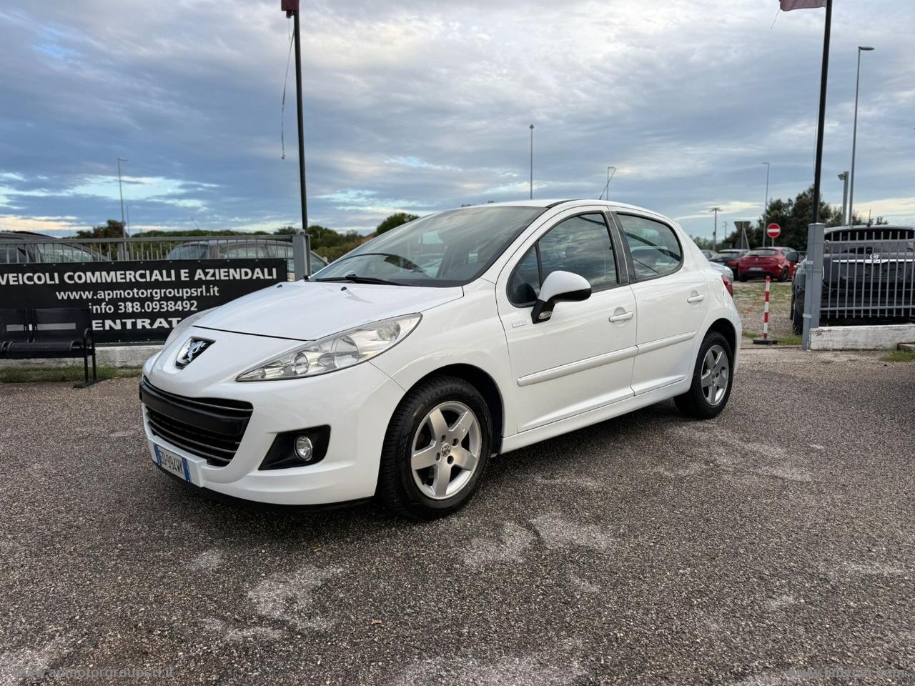 PEUGEOT 207 1.4 VTi 95 CV 5p. Millesim 200