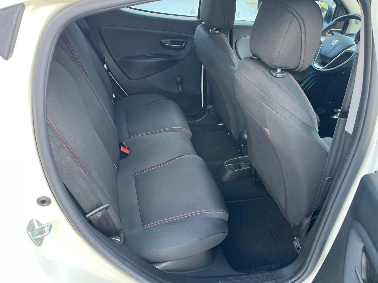 Lancia Ypsilon 0.9 T NATURAL POWER 85CV Ecochic Elefantino
