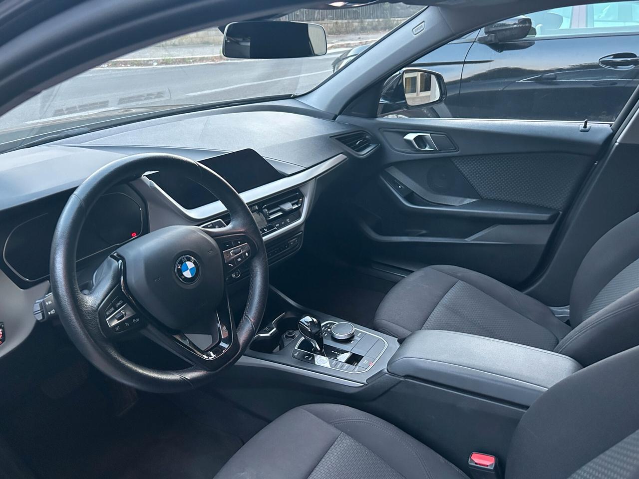 Bmw 118 118i 5p. Business Advantage