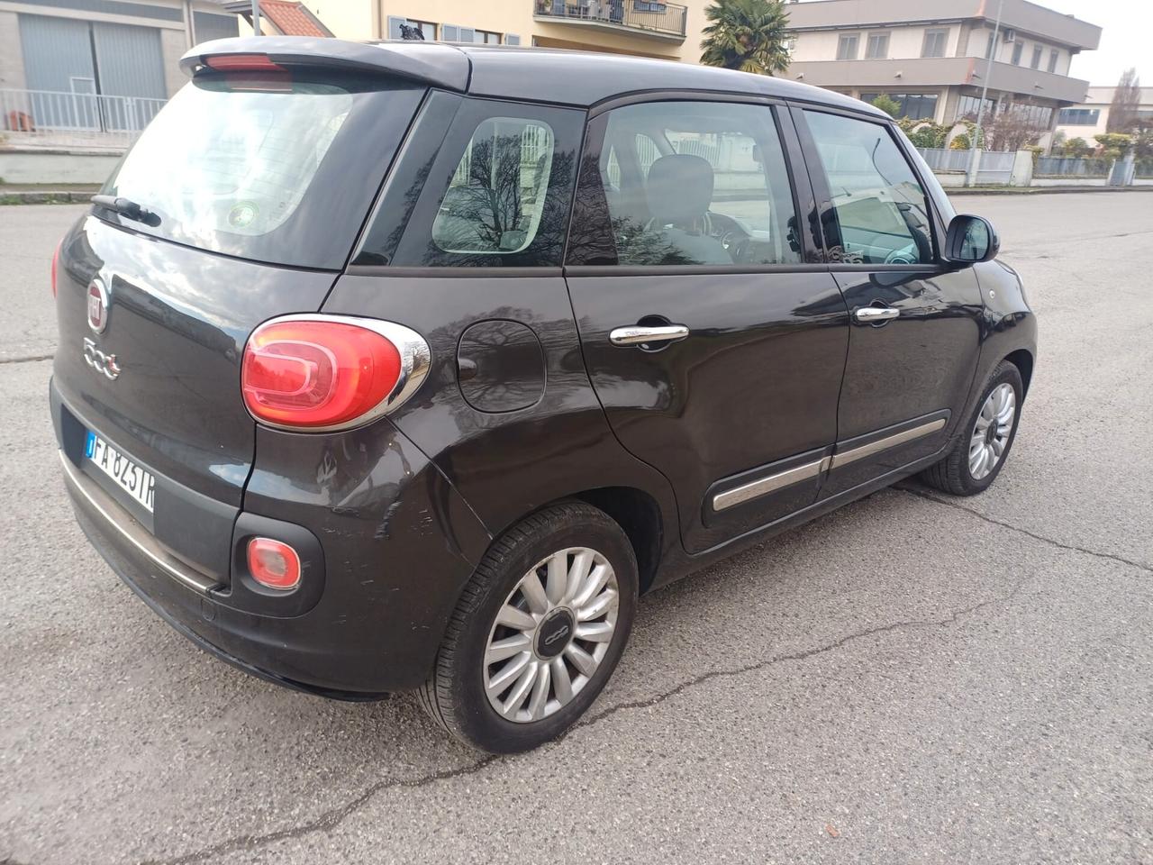 Fiat 500L 1.6 Multijet 105 CV Lounge (77 kw)