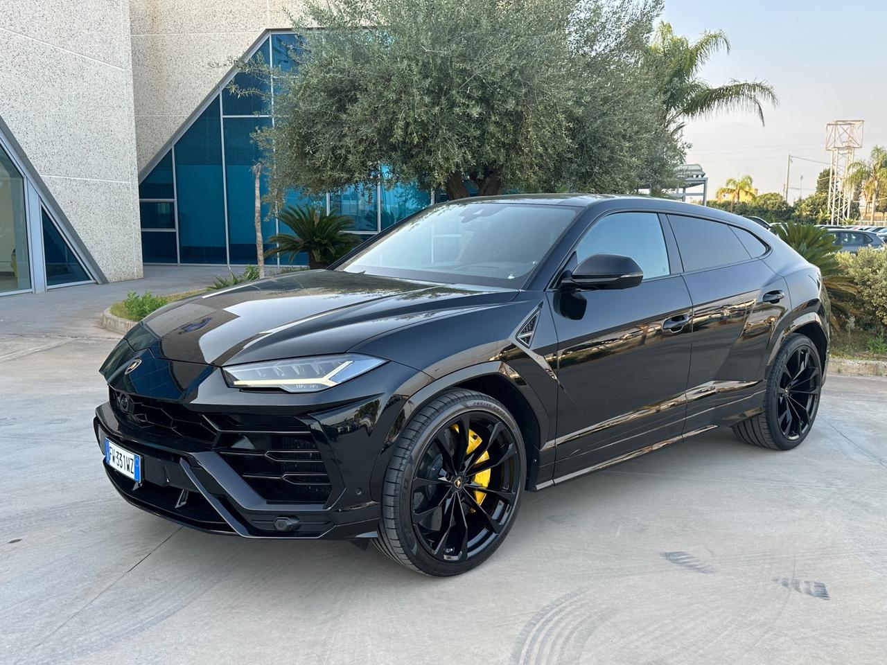 Lamborghini Urus 4.0 V8 auto possibilità noleggio no scoring