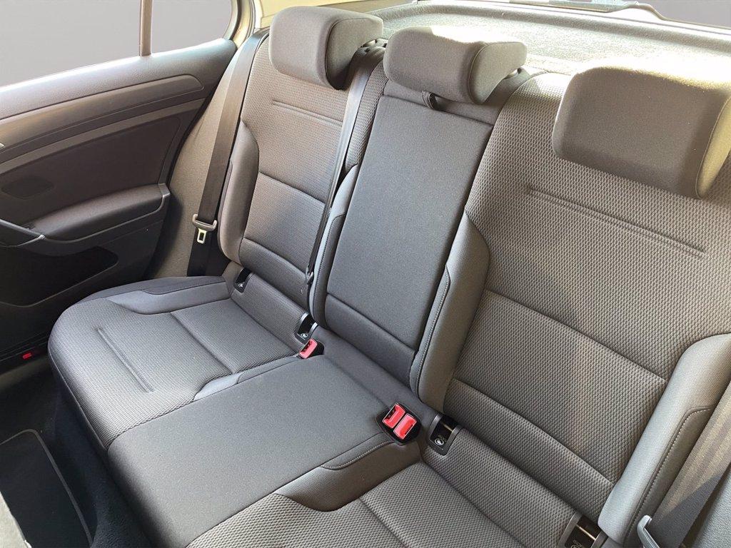 VOLKSWAGEN Golf 5p 1.4 tgi highline 110cv del 2017