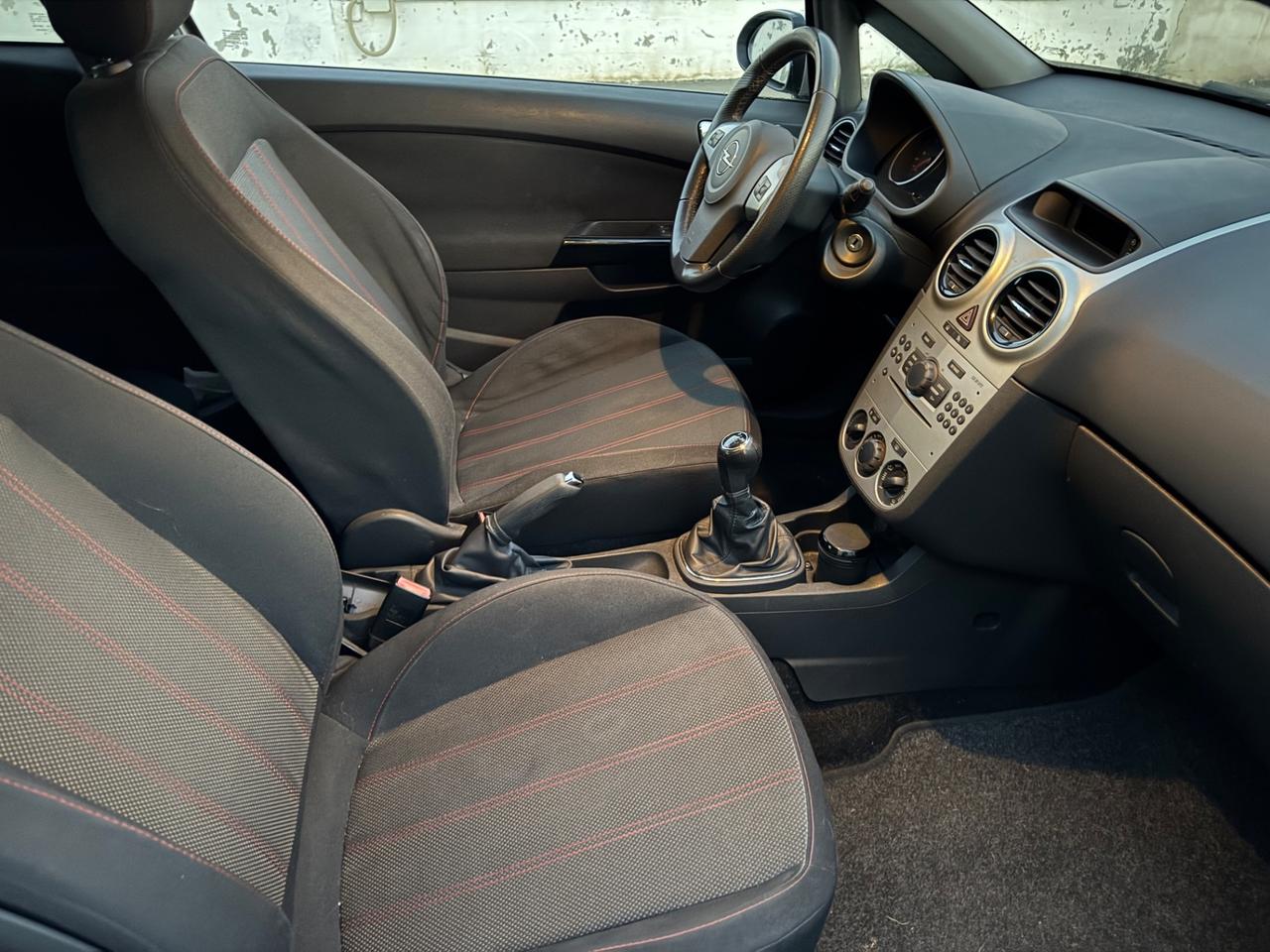 Opel Corsa 1.3 CDTI 90CV SPORT -61.000 KM-