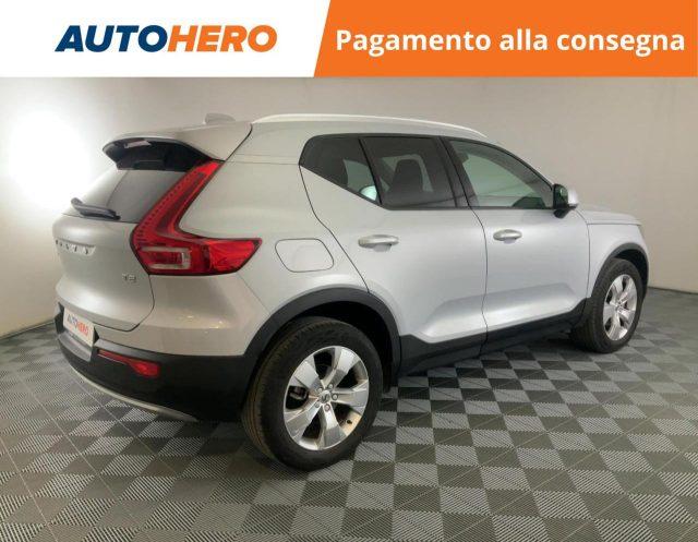 VOLVO XC40 T2 Momentum Pro