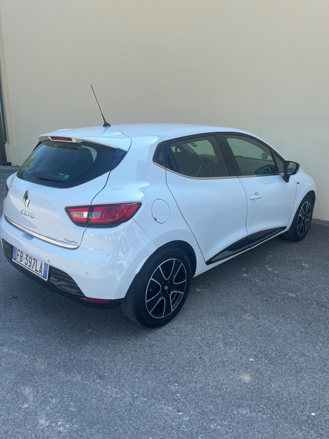 Renault Clio 1.2 75CV 5 porte Wave