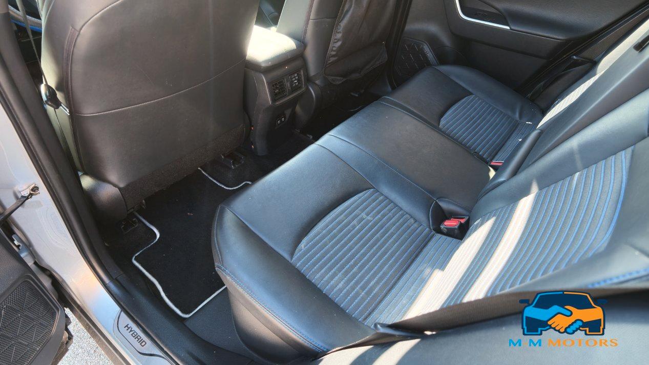 Toyota RAV4 2.5 vvt-ie h Lounge 2wd 218cv e-cvt