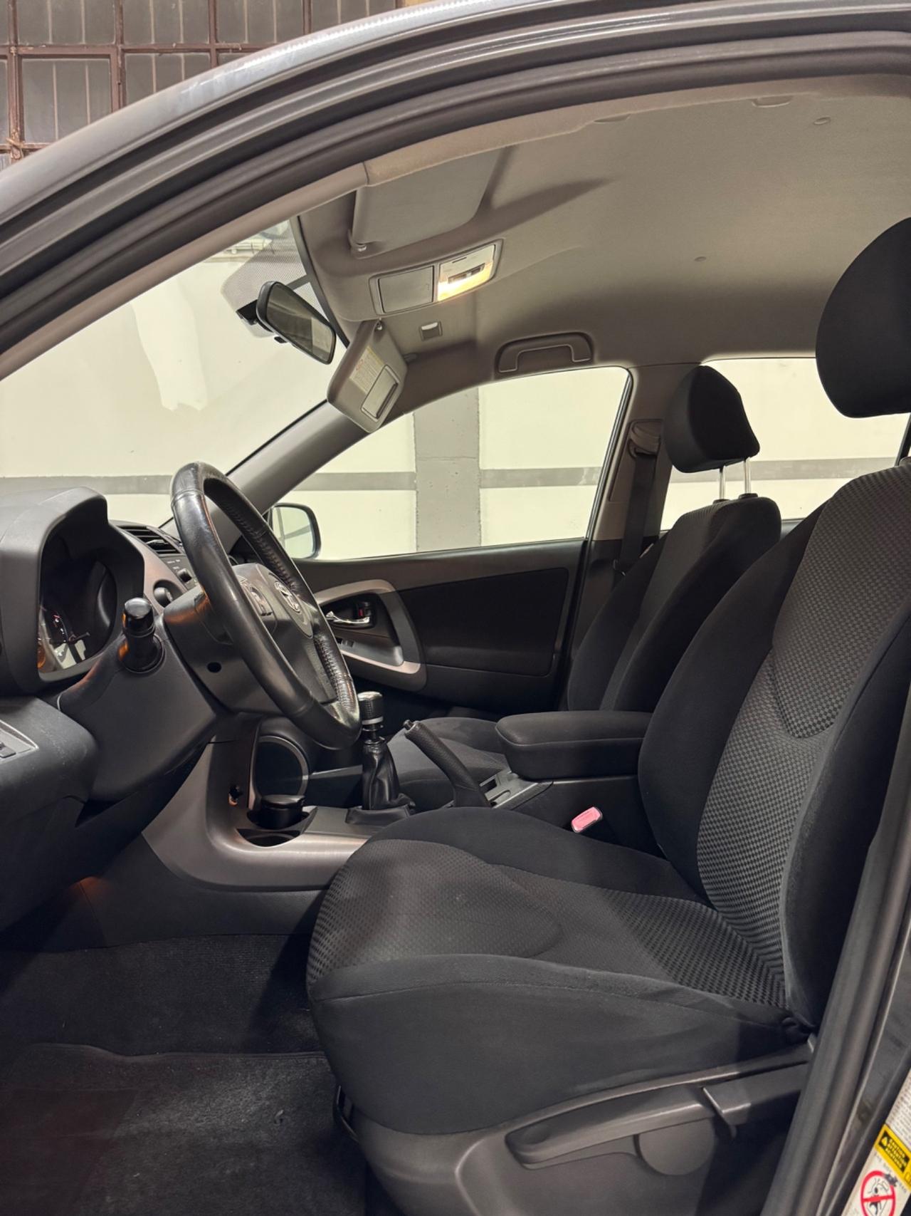 Toyota RAV 4 RAV4 2.2 D-4D 136 CV Sol