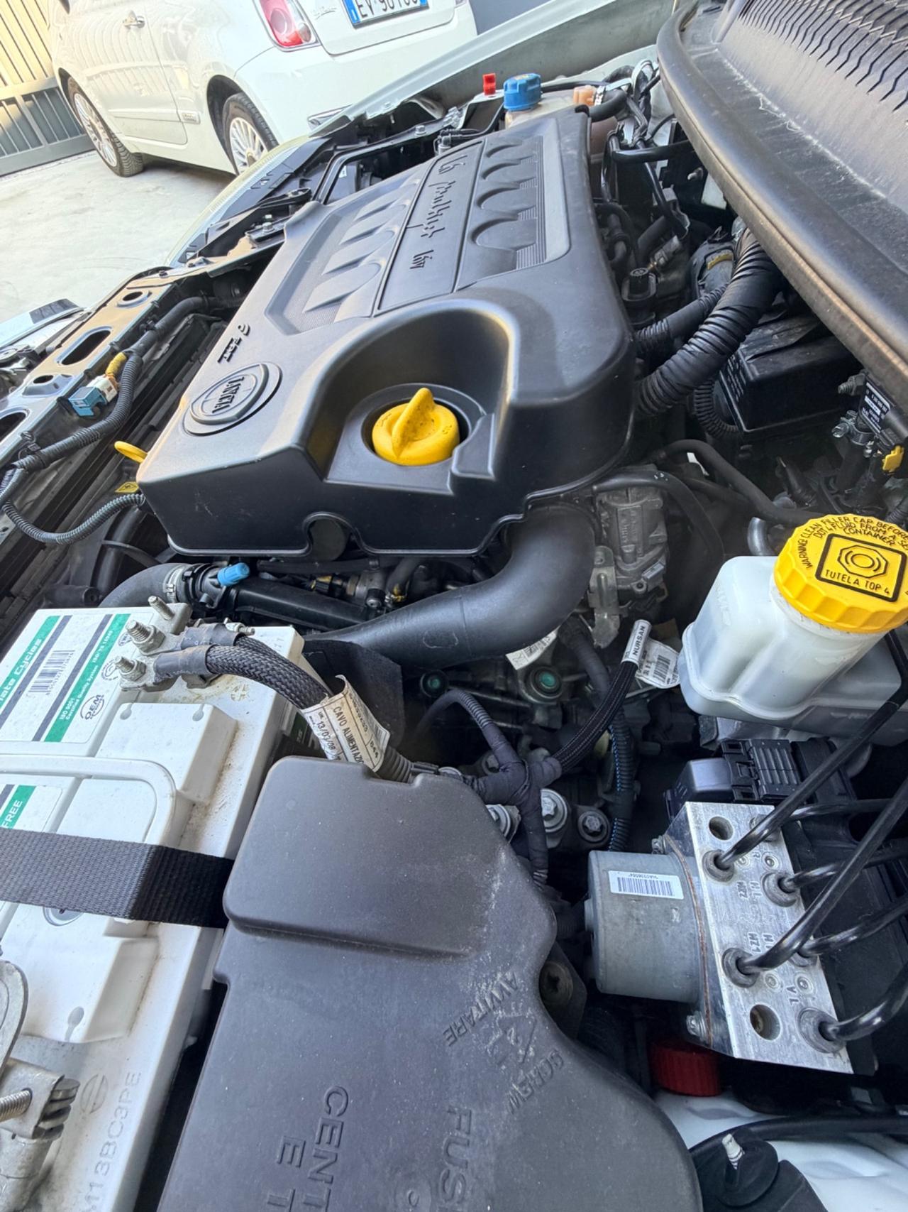 Lancia Delta 1.6 MJT DPF Gold