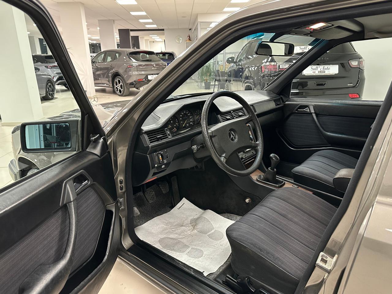 Mercedes-benz 200 E benzina Berlina 122 CV - 1986