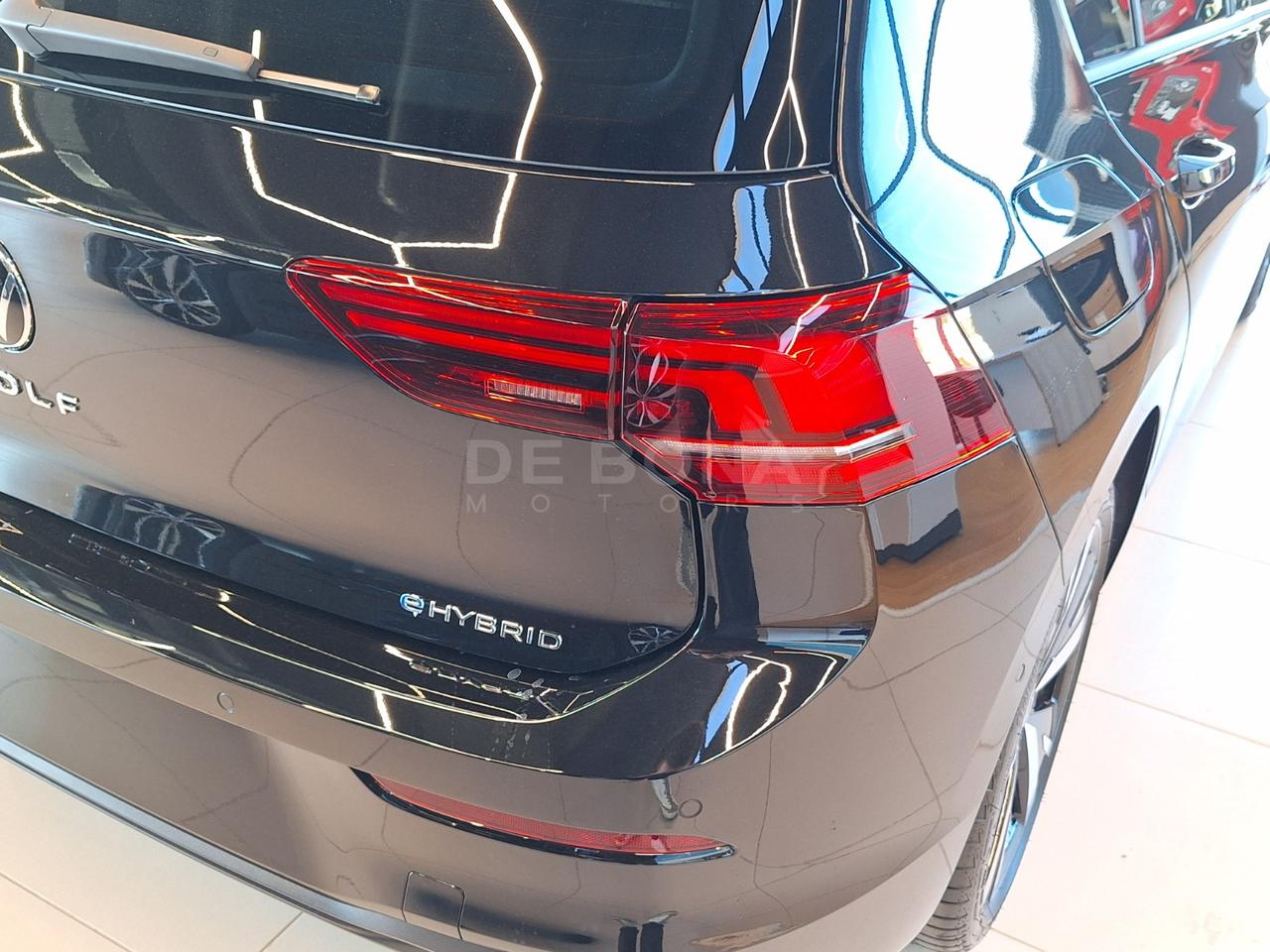 Volkswagen Golf 1.5 tsi ehybrid life 204cv dsg