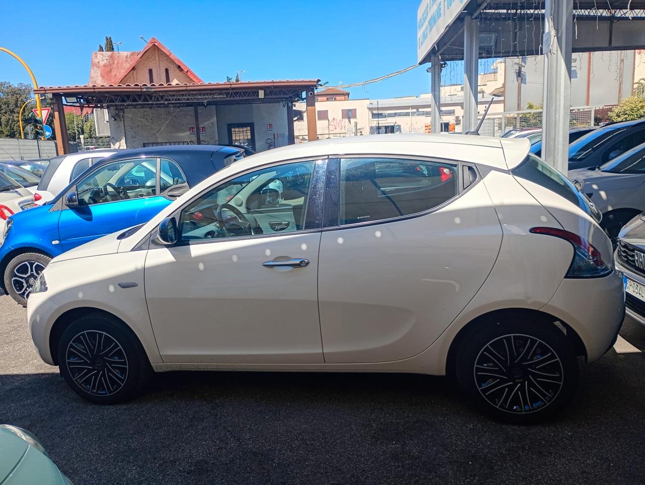 Lancia Ypsilon 1.0 FireFly 5 porte S&S Hybrid Alberta Ferretti