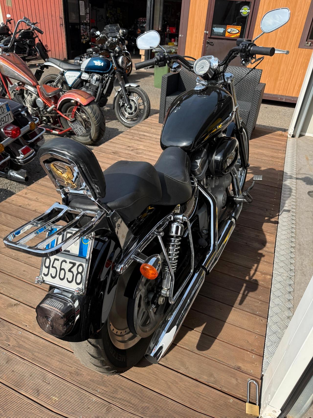 Harley-davidson 883 Sportster Custom