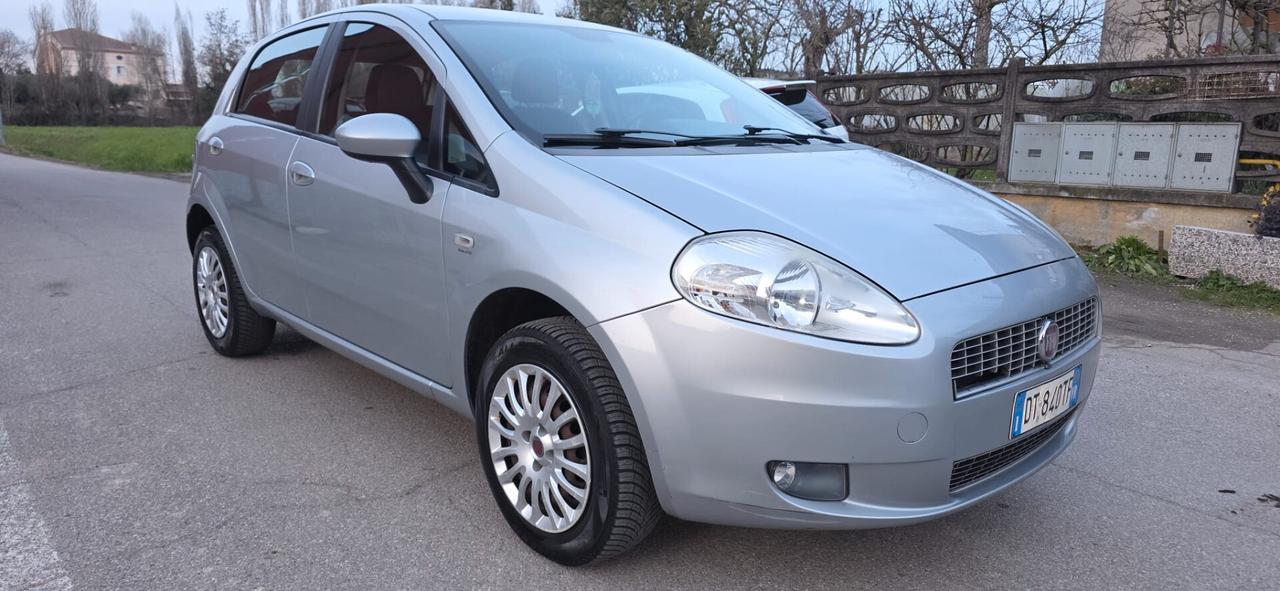 Fiat Grande Punto 1.4 5 porte Dynamic metano valido