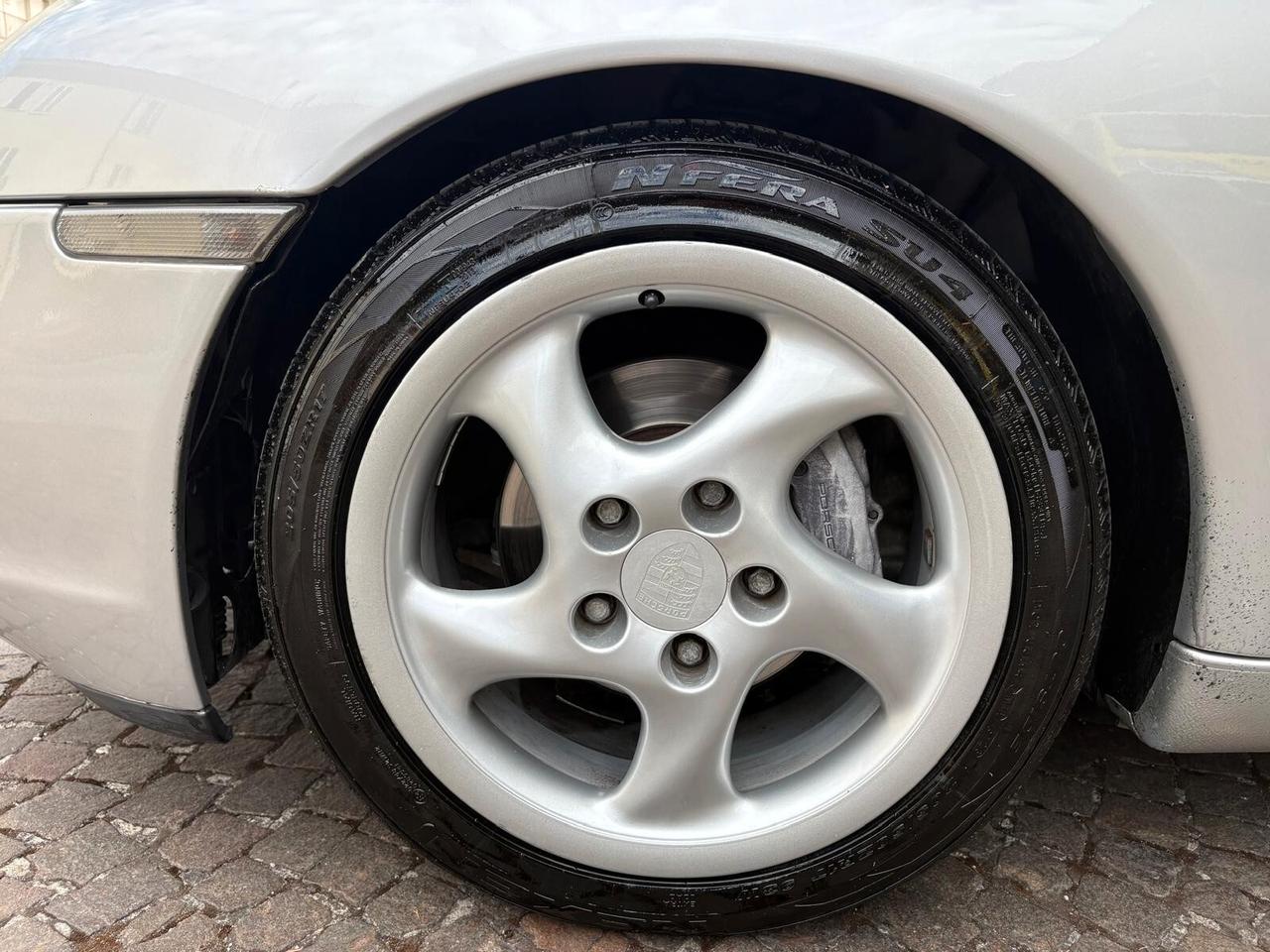 Porsche Boxster 2.5i 24V cat