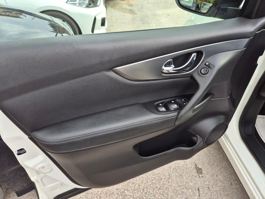 Nissan Qashqai 1.5 dCi 115 CV DCT CERCHI 18