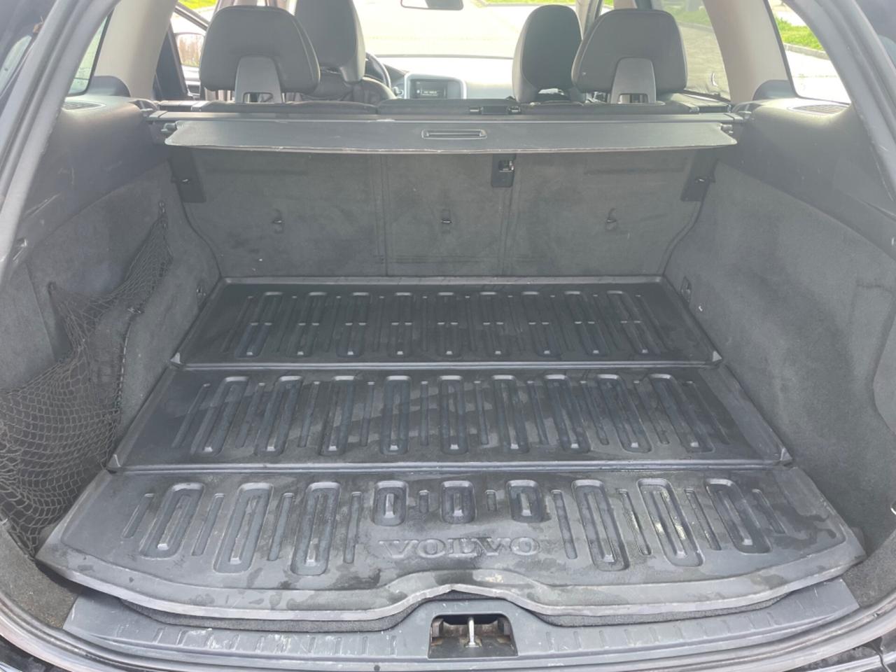 Volvo XC 60 XC60 D3 Geartronic R-design Kinetic