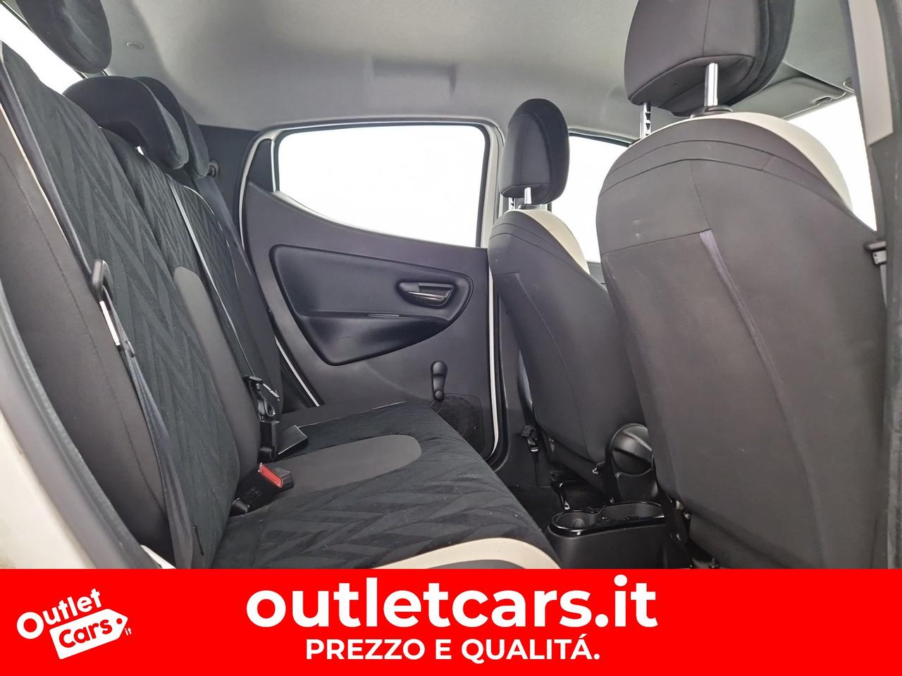 Lancia Ypsilon 1.2 silver 69cv