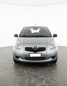 TOYOTA YARIS 1.0 B - 2006
