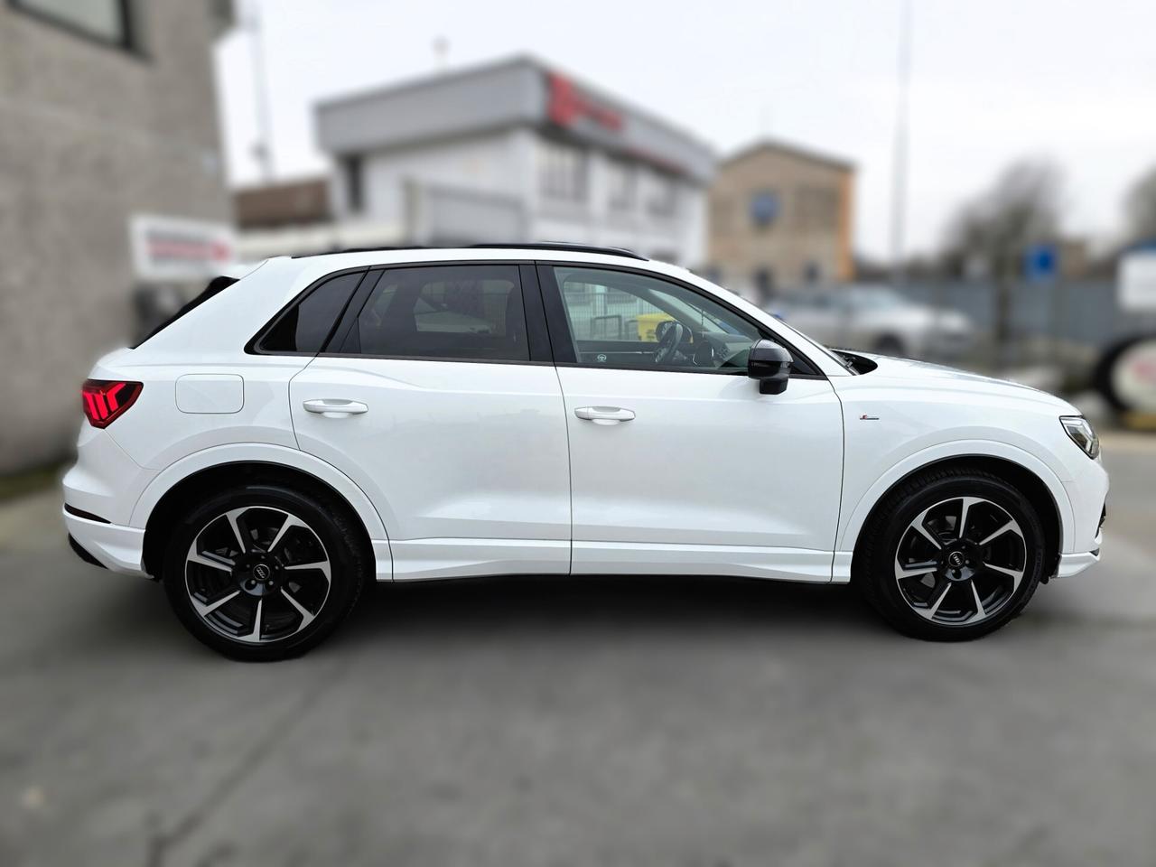 Audi Q3 35 TDI S tronic line edition gancio traino