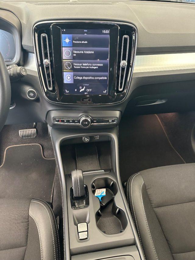 VOLVO XC40 D3 AWD Geartronic Momentum