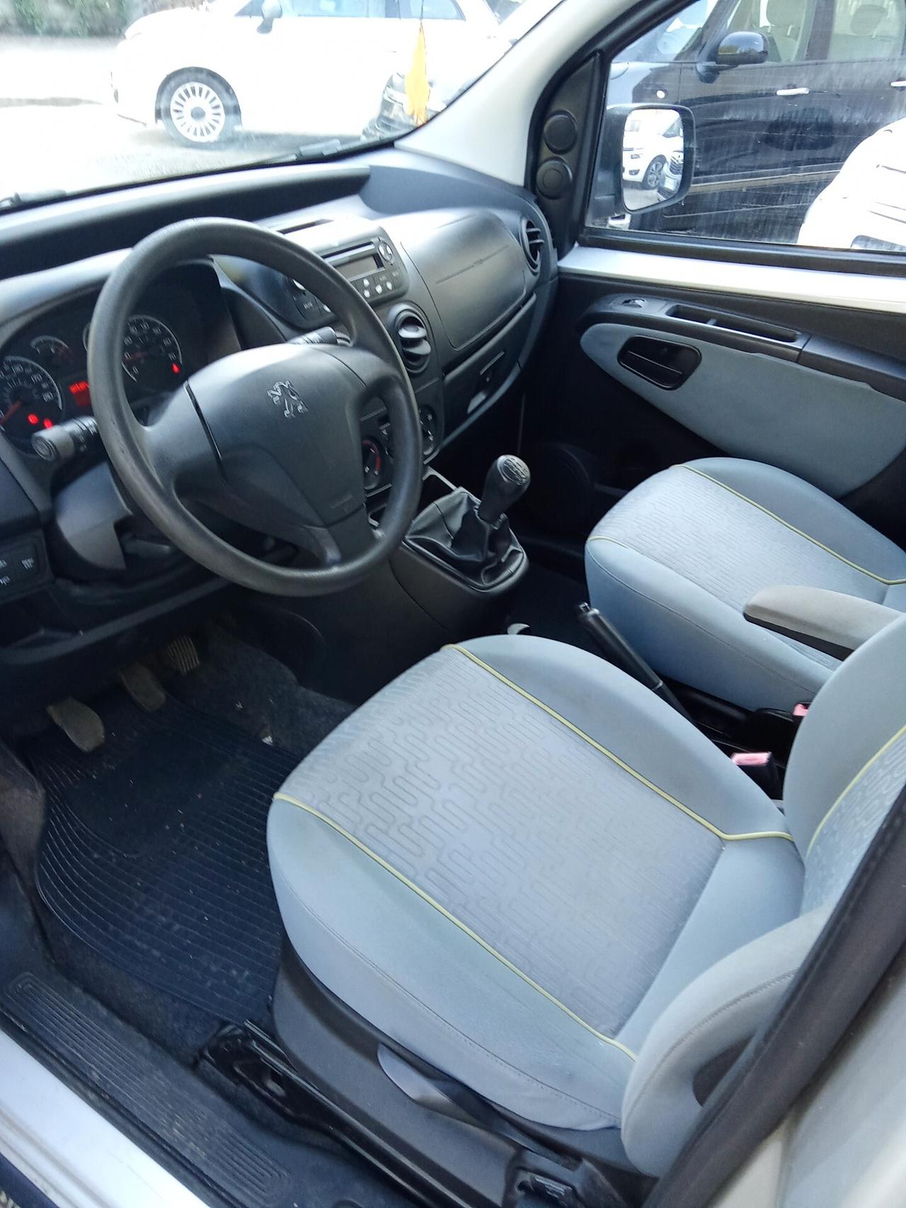 Peugeot Bipper 1.3 HDi 75 FAP Outdoor 011
