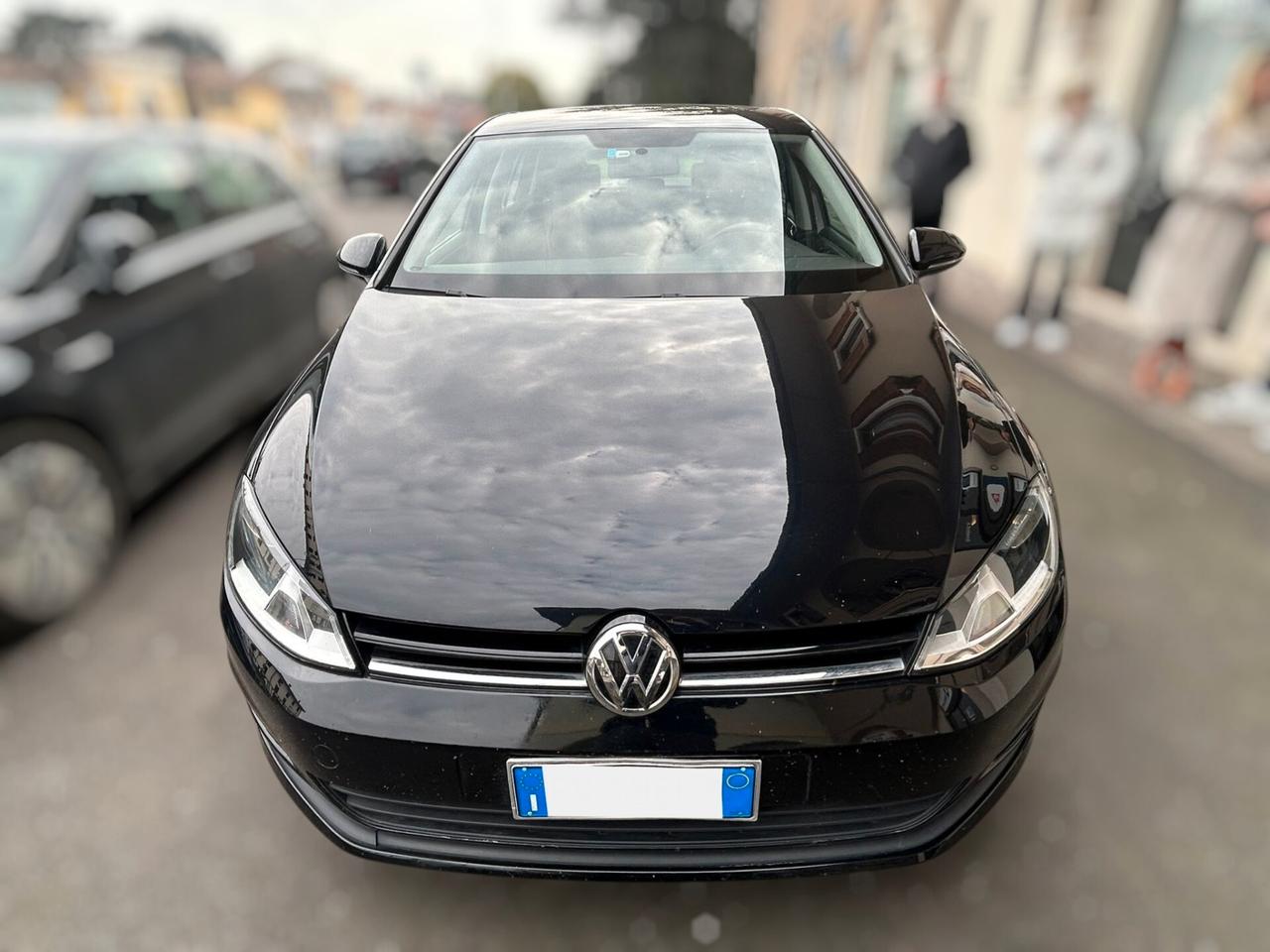 Volkswagen Golf 5p 1.6 tdi - ANCHE PER NEOPATENTATI