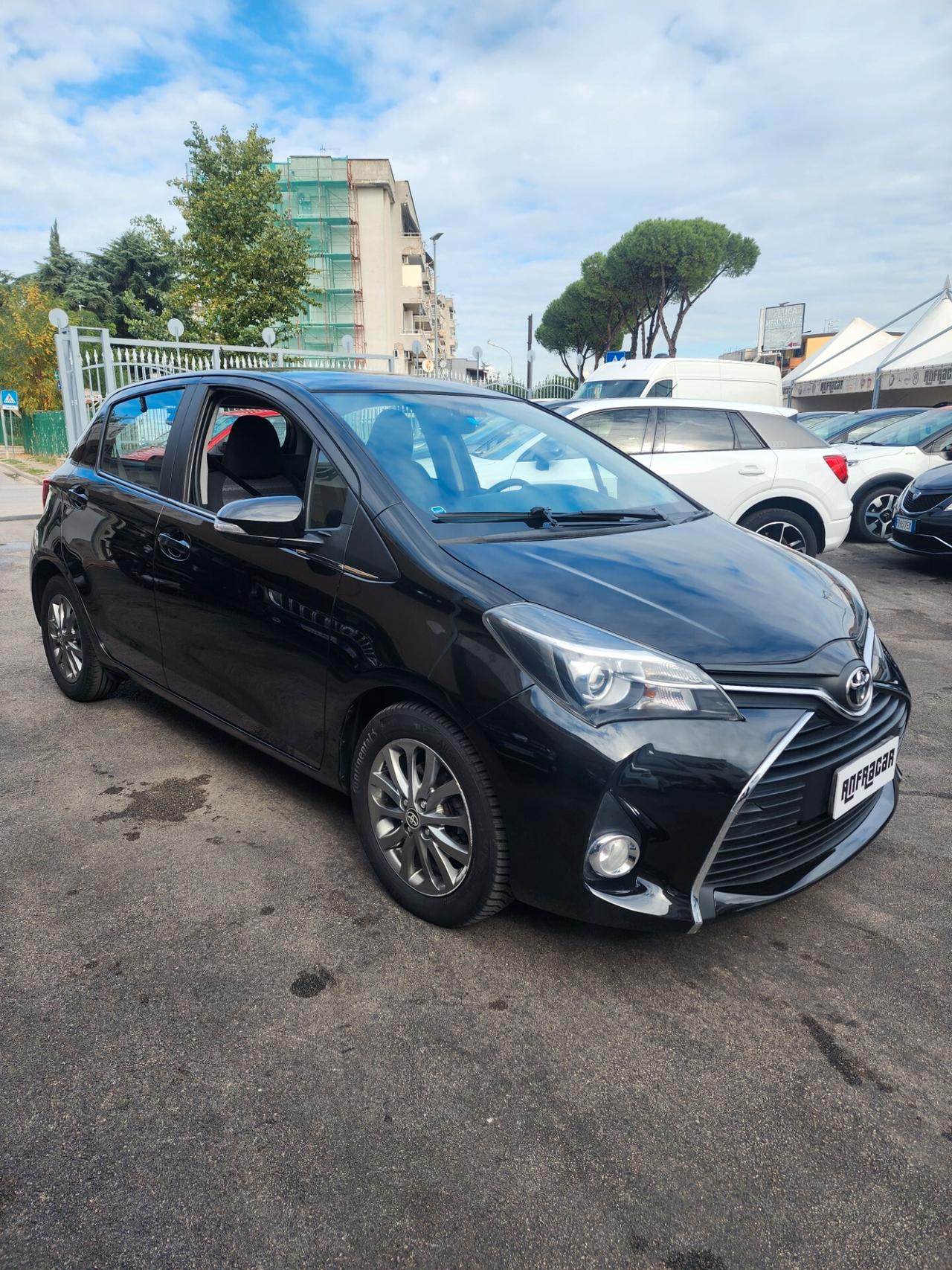 Toyota Yaris 1.4 D-4D 5 porte Lounge - 2017
