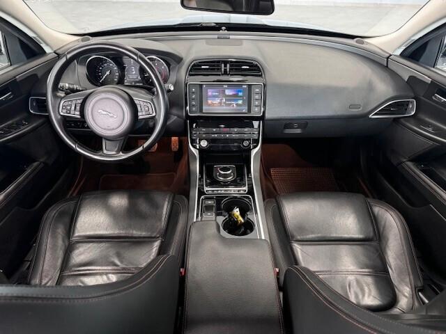 Jaguar XE 2.0 D 180 CV AWD aut. Portfolio