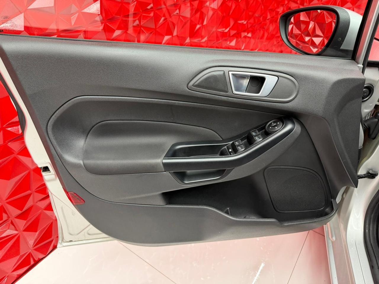 Ford Fiesta 1.4 5 porte Bz.- GPL Black & White Edition OK NEOPATENTATI