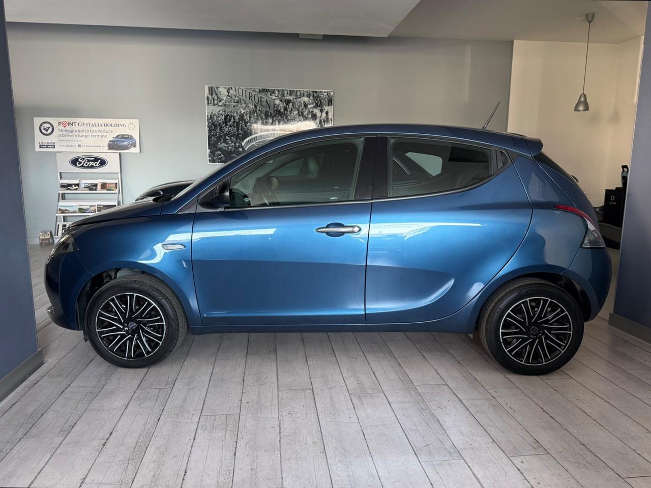 Lancia Ypsilon 1.0 FireFly 5 porte S&S Hybrid Gold 2023