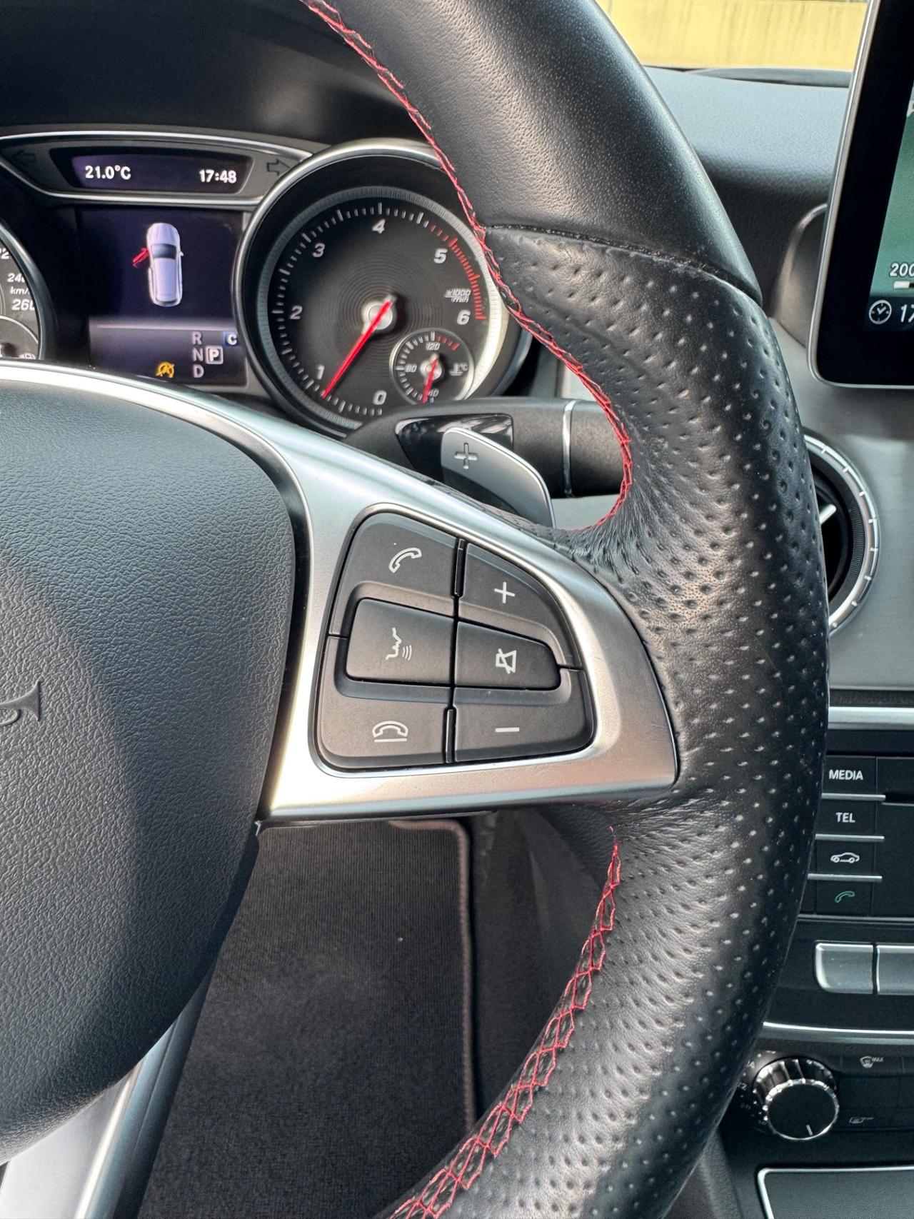 Mercedes CLA 200 d PREMIUM AMG