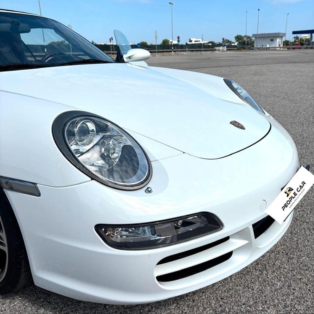 Porsche 911 Carrera 4S Cabriolet - 355CV