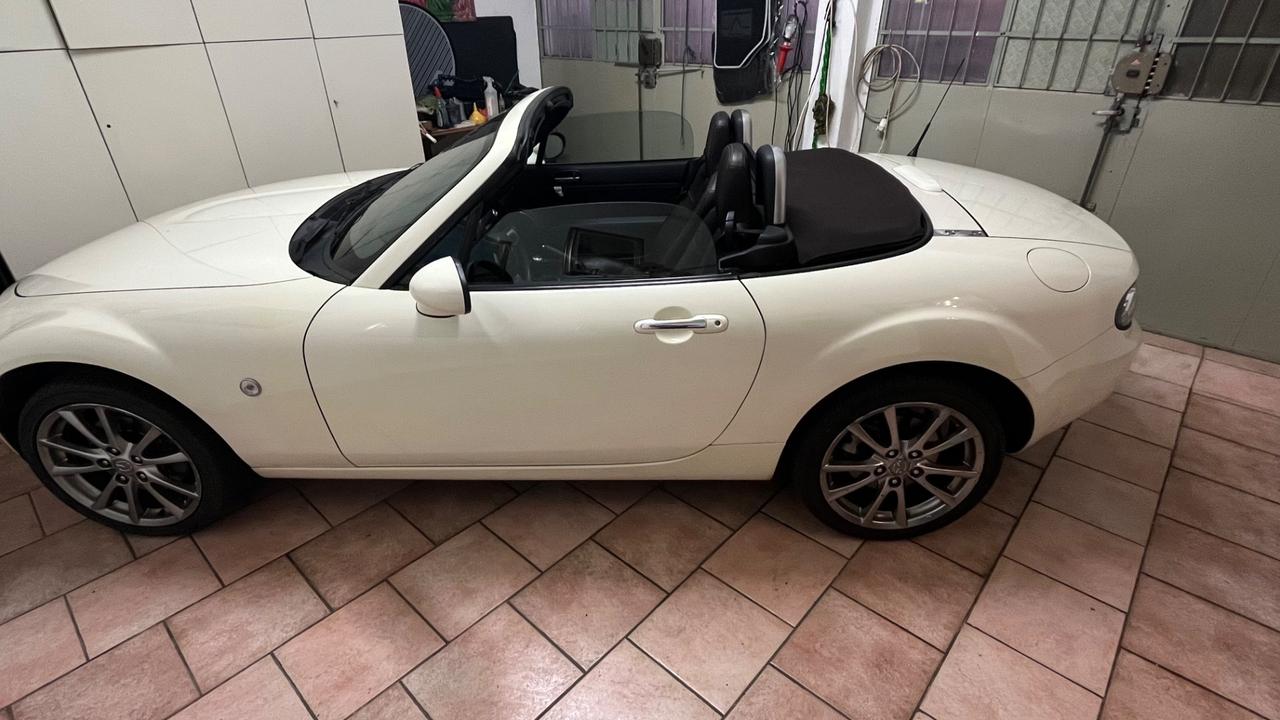 Mazda MX-5 Roadster Coupé 1.8L 16V Niseko