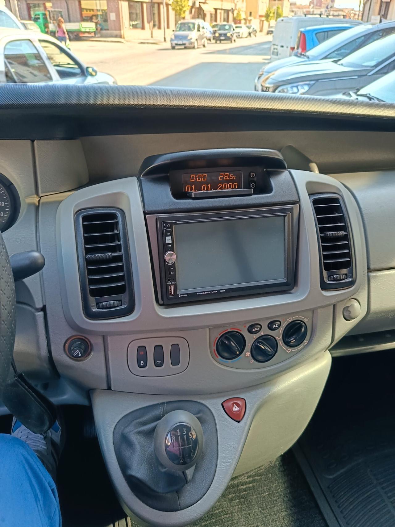 Opel Vivaro 29 2.5 CDTI/135CV PC-TN Combi