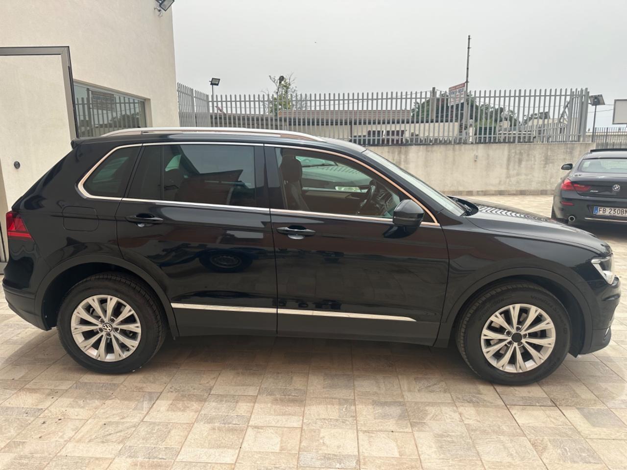 Volkswagen Tiguan 2.0 TDI SCR 4MOTION Business BlueMotion Technology