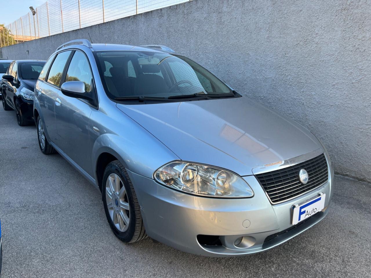 Fiat Croma 1.9 Multijet 120 CV Emotion,Climatronic Bizona,cerchi in lega,Alcantara,ecc.