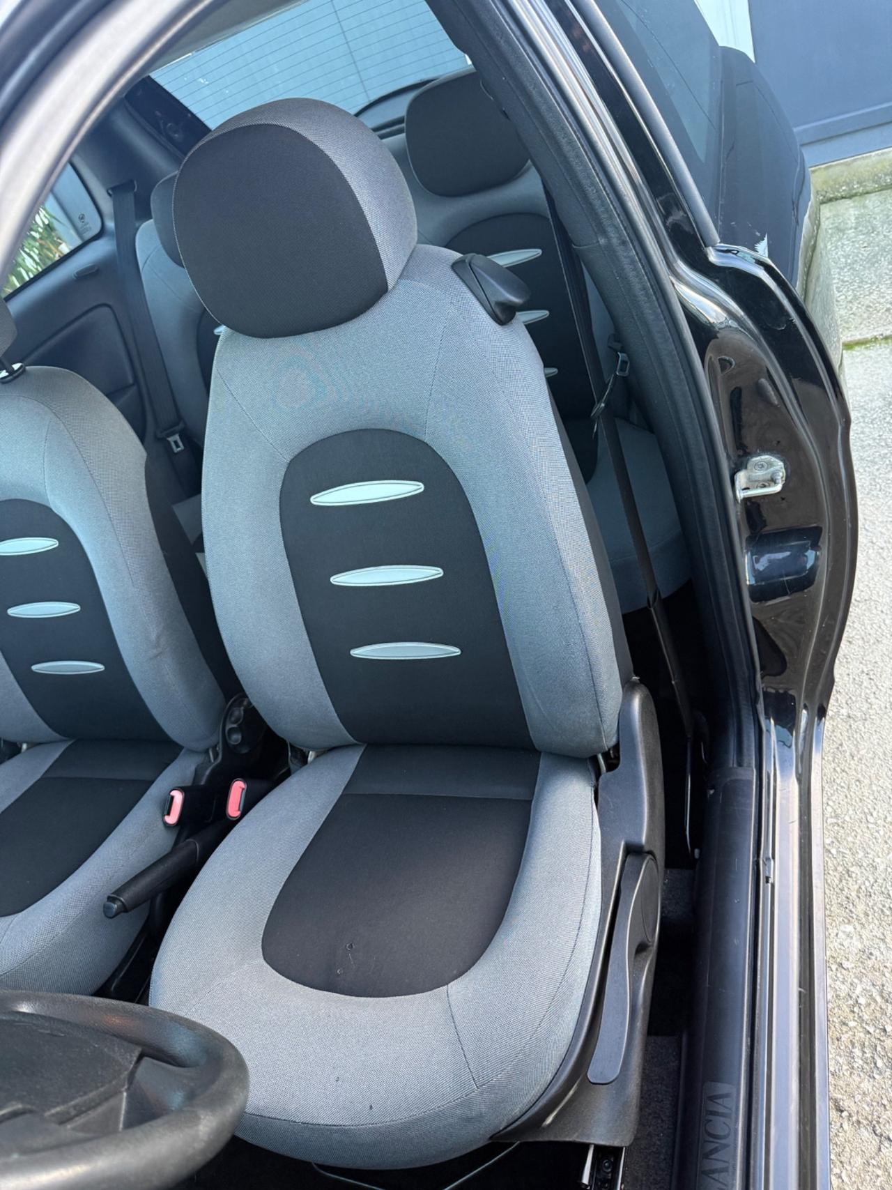 Lancia Ypsilon 1.2 Oro Giallo